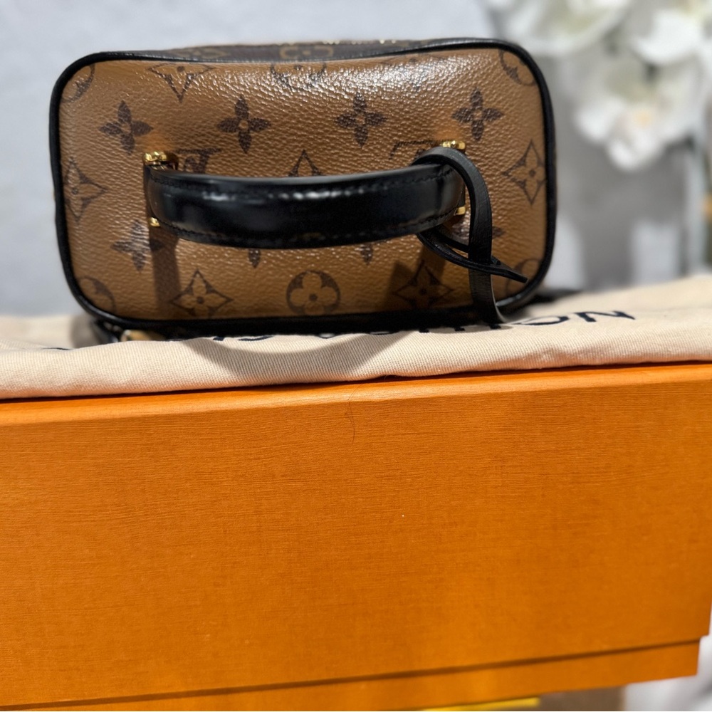 Louis Vuitton Reverse Monogram Vanity PM - Picture 4 of 14
